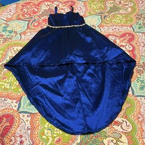 Girls size 7 formal dress.